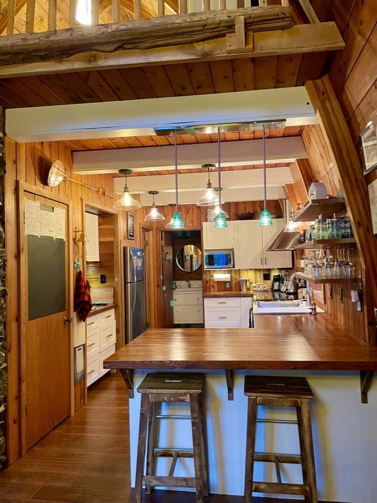 400 Oak AVE Keats Island, BC V0N 1V0