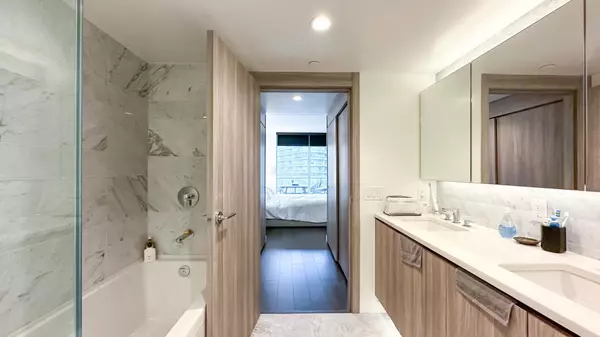 Vancouver, BC V5Y 0N3,1768 Cook ST #407