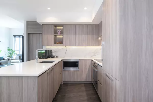 Surrey, BC V3T 0P4,9887 Whalley BLVD #4105