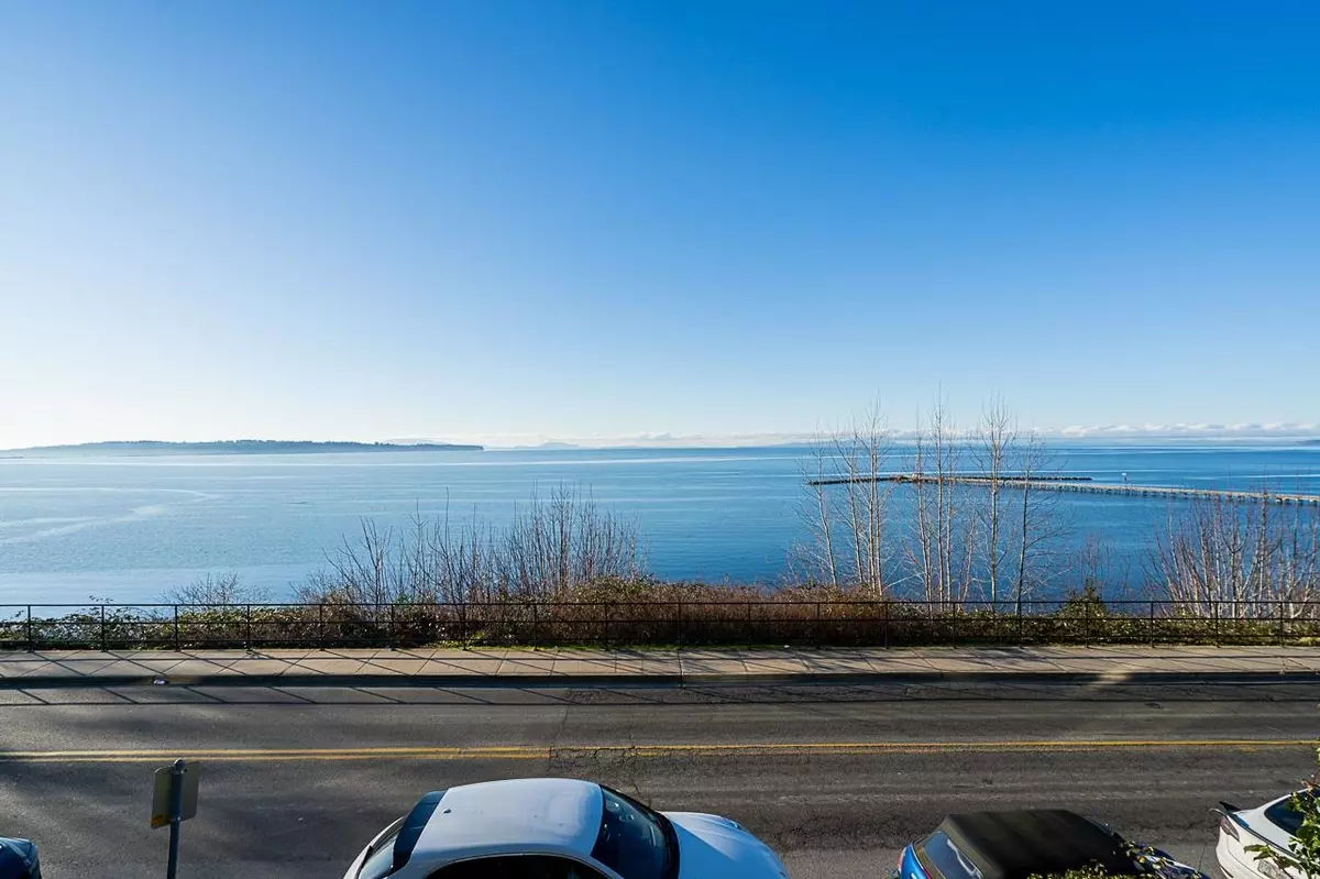 White Rock, BC V4B 1C7,15233 Marine DR