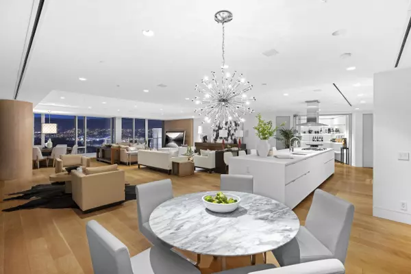 1011 W Cordova ST #4602, Vancouver, BC V6C 0B2