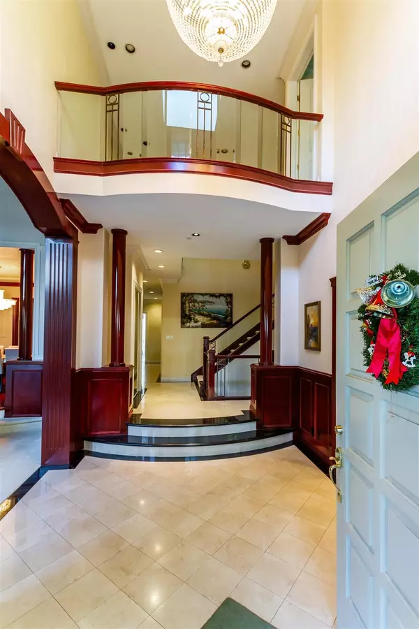 1288 Laurier AVE Vancouver, BC V6H 1Y6