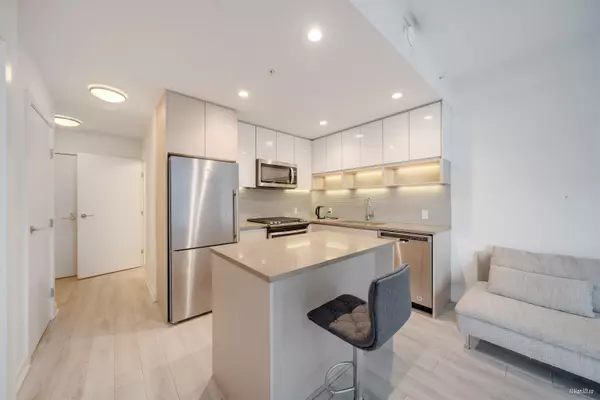 Burnaby, BC V5A 0C8,8850 University CRES #313