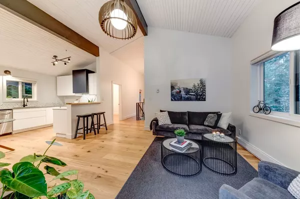 Whistler, BC V8E 0B8,3273 Arbutus DR
