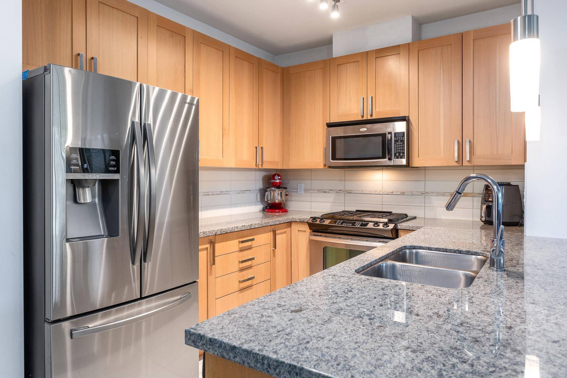 Surrey, BC V3Z 5K3,15918 26 AVE #312