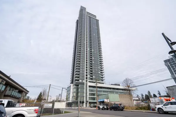 Surrey, BC V3T 0V4,10750 135a ST #801
