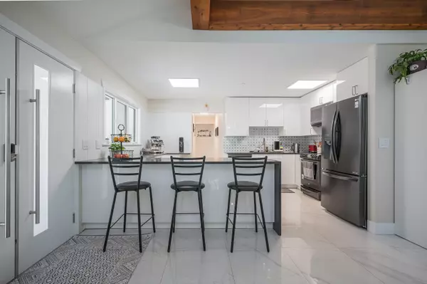 Maple Ridge, BC V2W 1N1,11659 272 ST