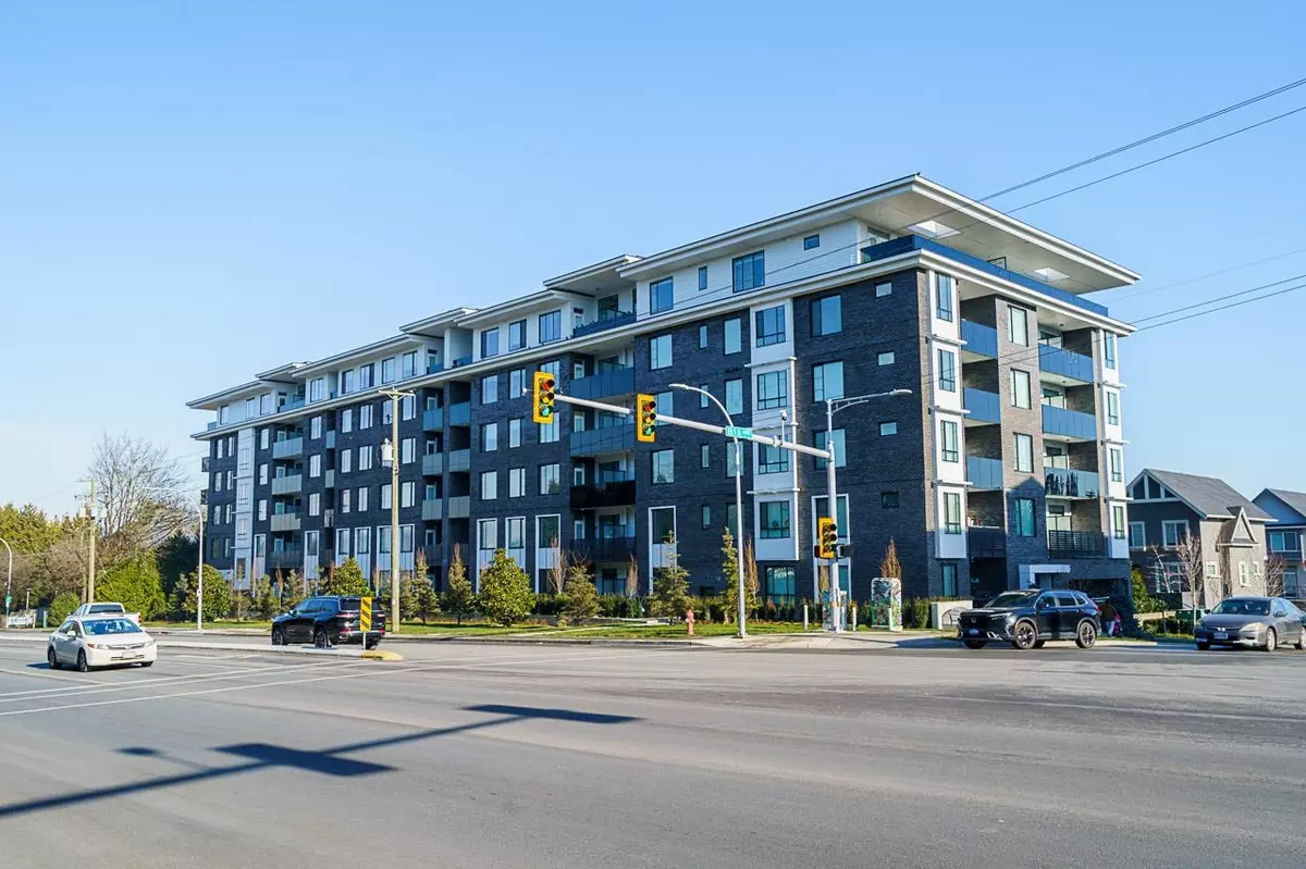 Surrey, BC V3W 3N7,13623 81a AVE #117