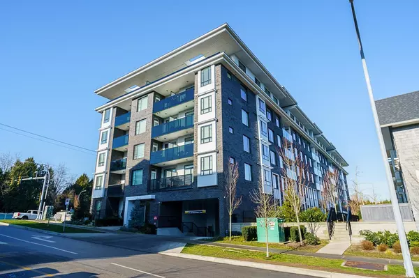 Surrey, BC V3W 3N7,13623 81a AVE #117