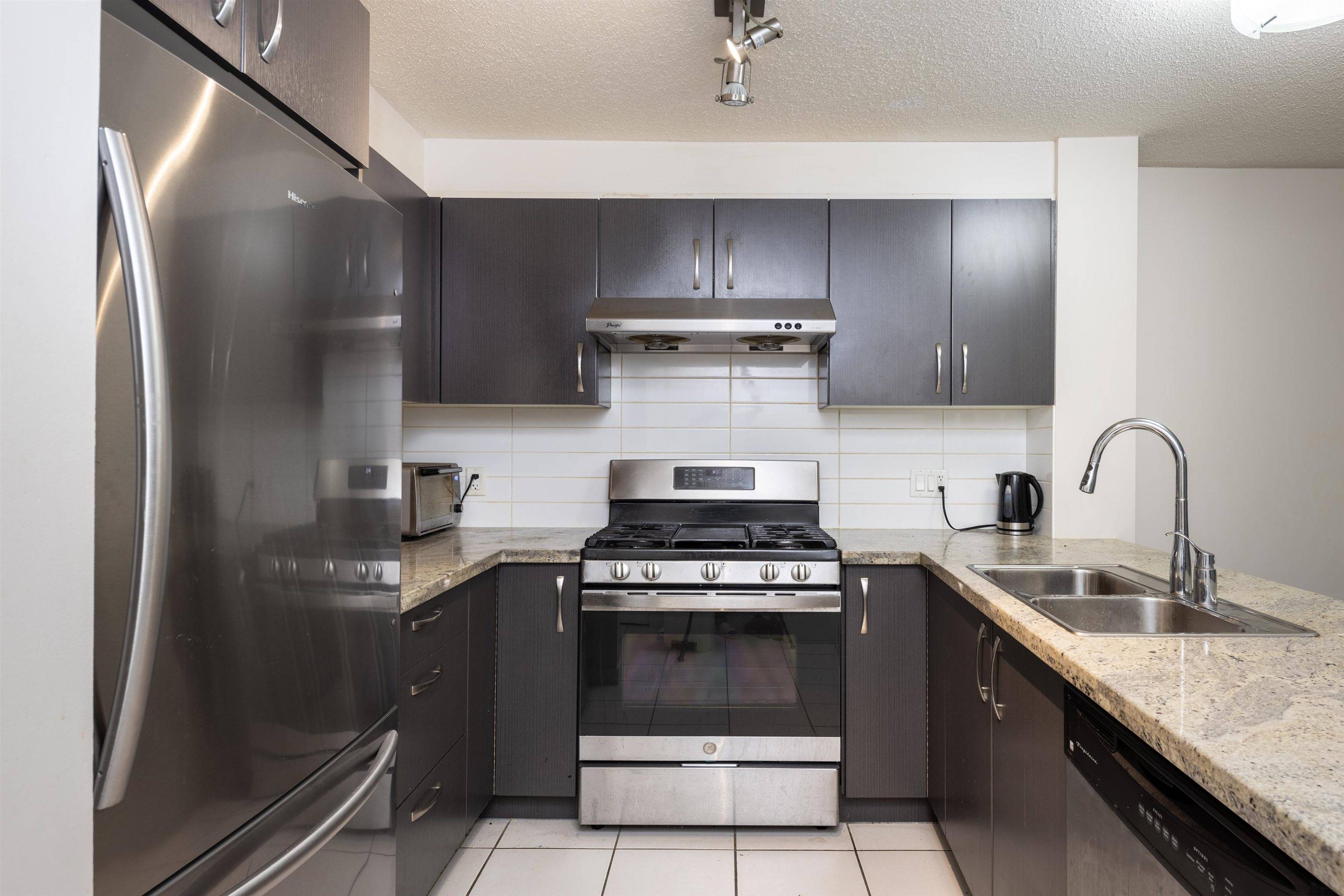 Richmond, BC V6X 0C5,9299 Tomicki AVE #113
