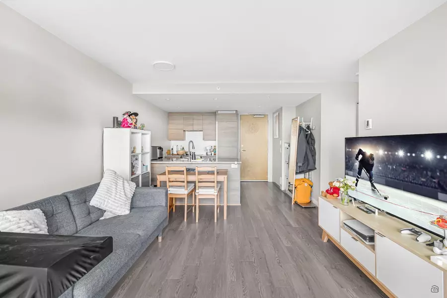 488 SW Marine DR #2605, Vancouver, BC V5X 0C6