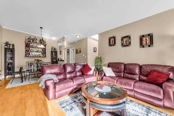 Burnaby, BC V5E 1K3,7017 Elwell ST