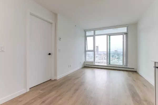 Surrey, BC V3T 1N7,13685 102 AVE #2212