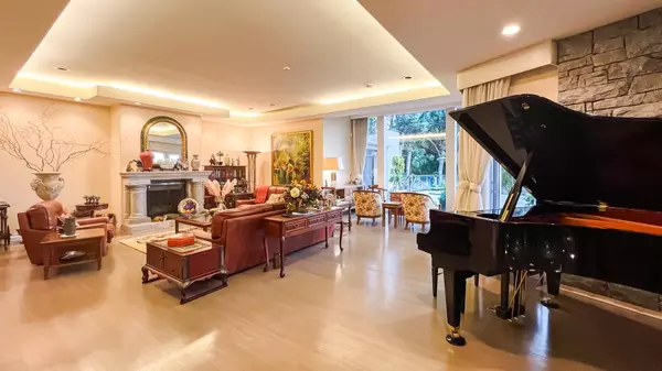 Vancouver, BC V6P 6C2,2388 SW Marine DR