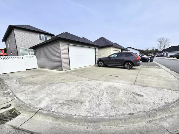 Surrey, BC V4N 6T9,19228 Aloha DR