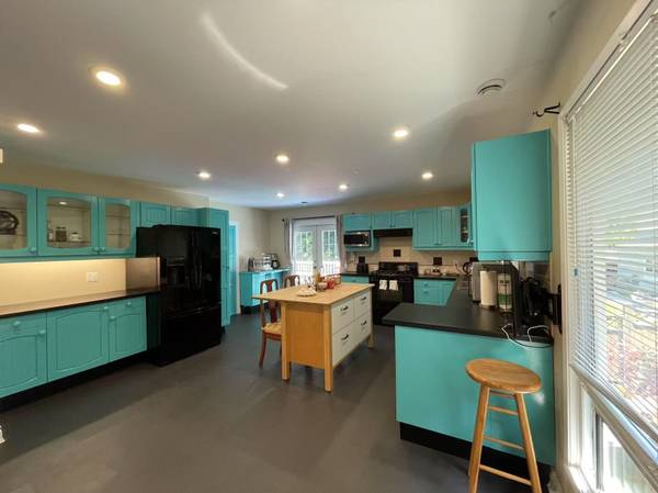 5065 1 AVE, Delta, BC V4M 1B4