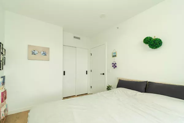 13685 102 AVE #2007 Surrey, BC V3T 1N7