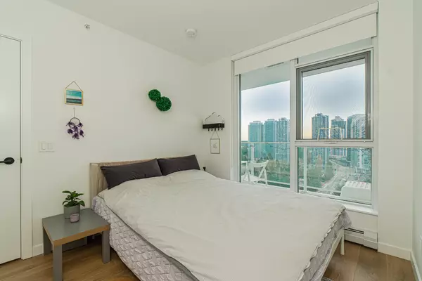 13685 102 AVE #2007 Surrey, BC V3T 1N7