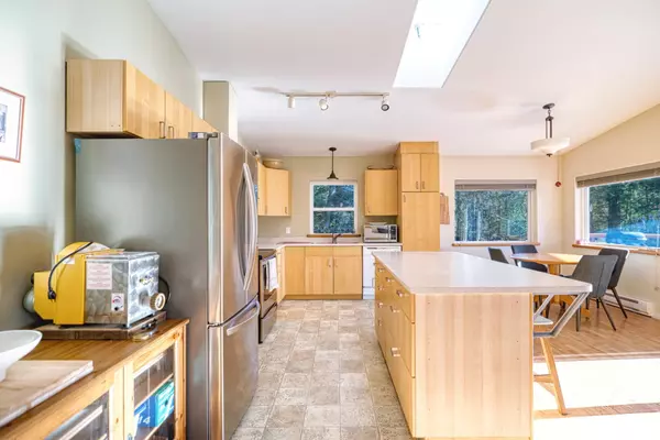 Madeira Park, BC V0N 2H1,4559 Merrill RD