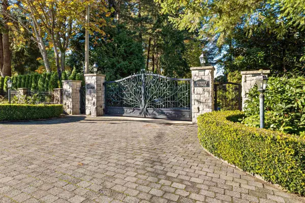 Surrey, BC V4P 1J5,13375 Crescent RD