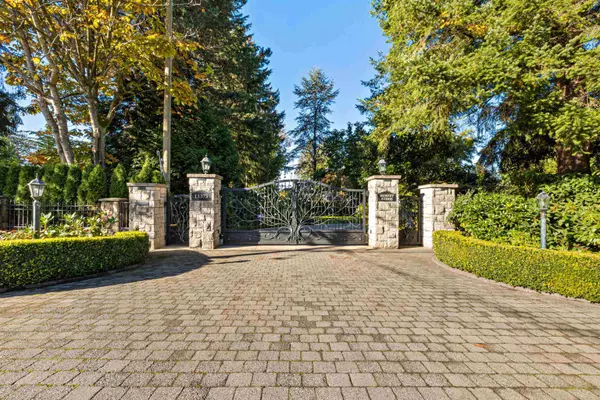 Surrey, BC V4P 1J5,13375 Crescent RD