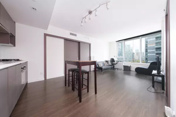 68 Smithe ST #1115 Vancouver, BC V6B 0P4