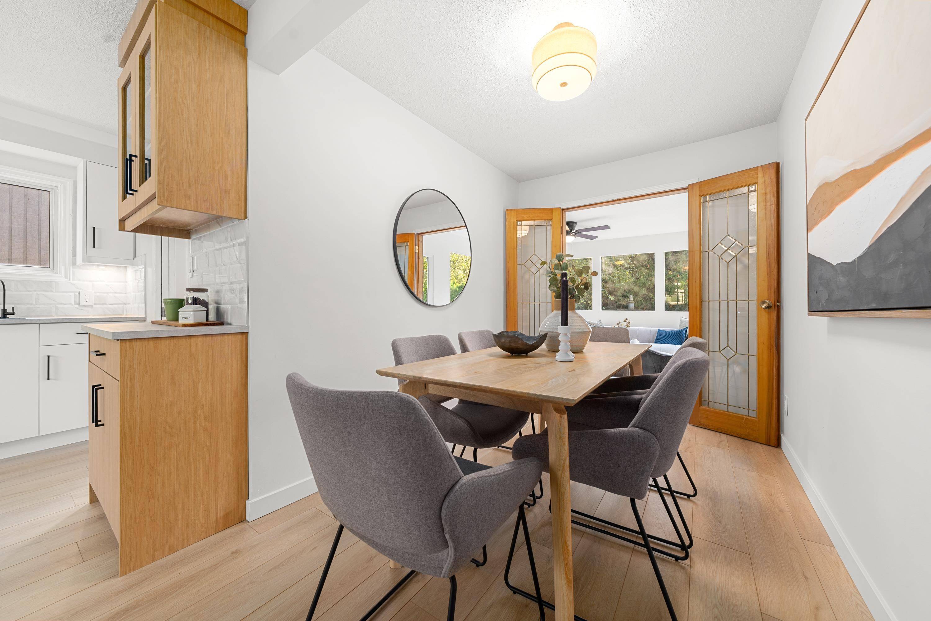 North Vancouver, BC V7P 2W7,2397 Philip AVE