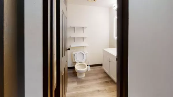 45598 Mcintosh DR #202 Chilliwack, BC V2P 7J3