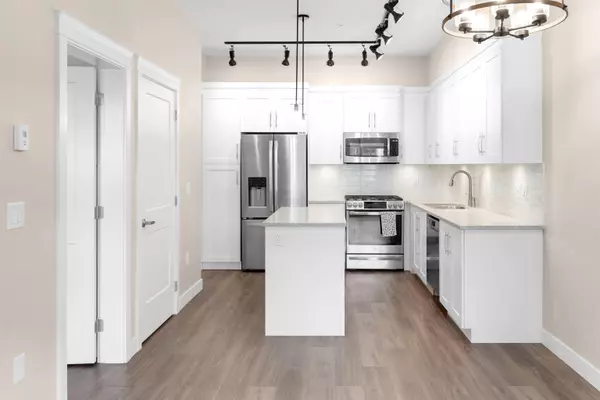 Surrey, BC V3T 0R7,11077 Ravine RD #4