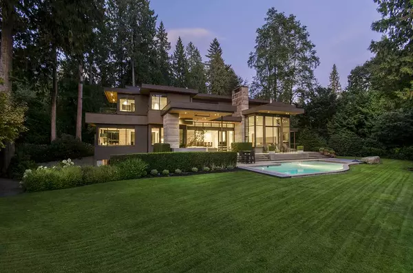 West Vancouver, BC V7V 3A7,2998 Rosebery AVE