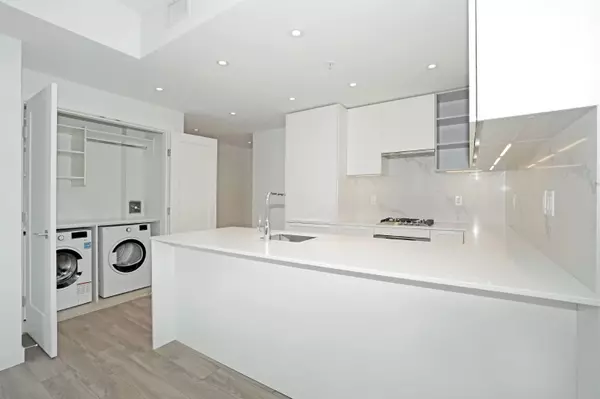 Burnaby, BC V5H 0J8,6699 Dunblane AVE #1409