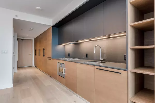 1289 Hornby Street #2106 Vancouver, BC V6Z 0G7