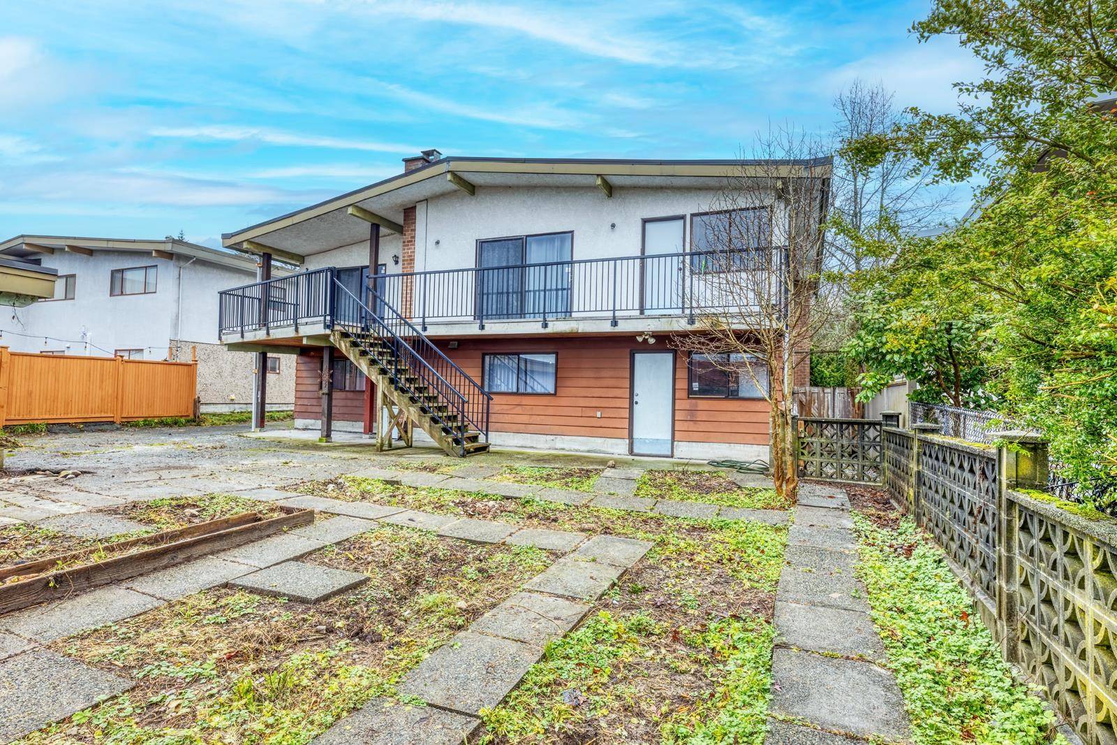 7755 Butler Street, Vancouver, BC V5S 3L3