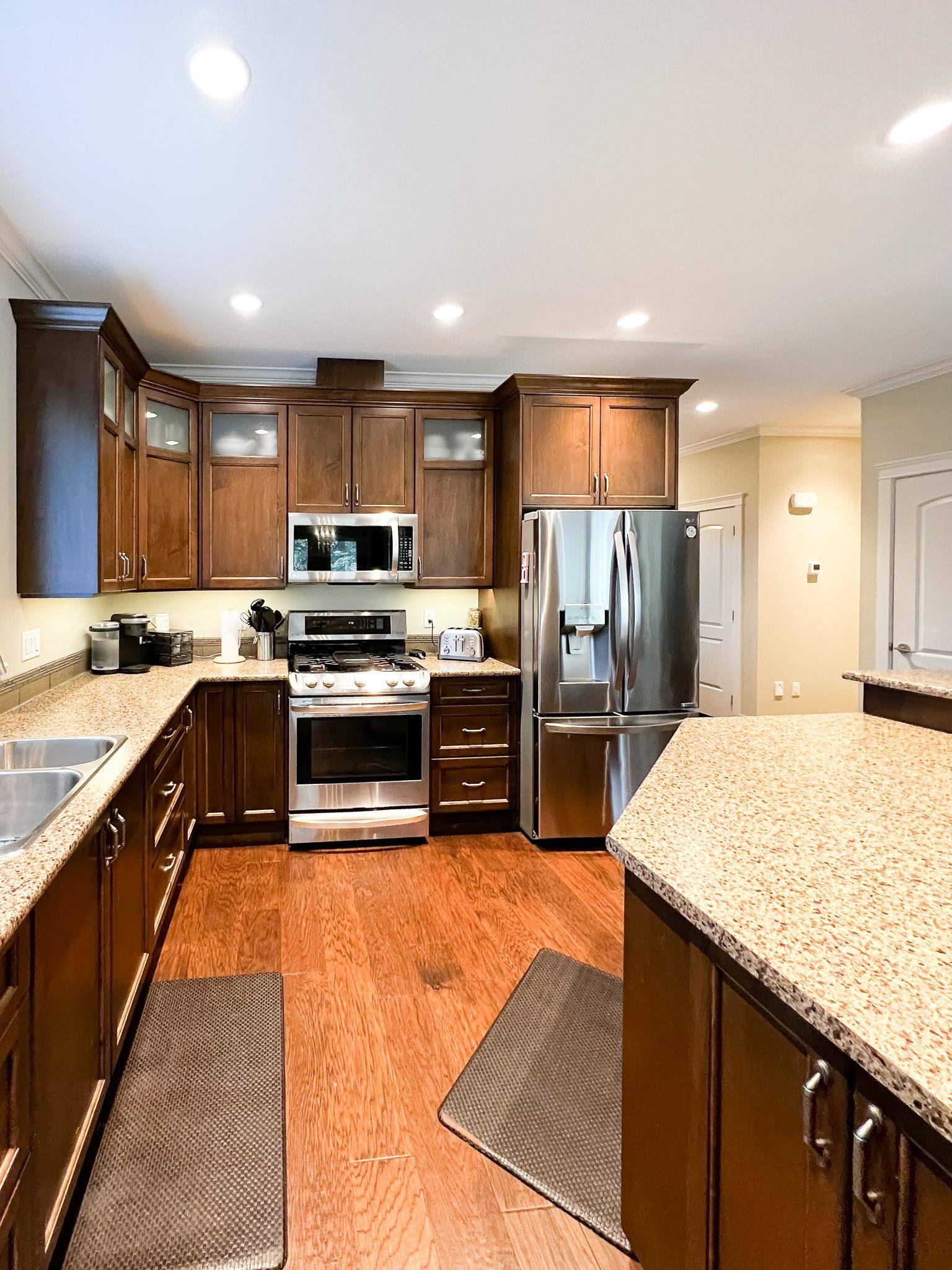 Hope, BC V0X 1L1,65732 Valley View PL