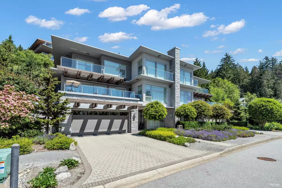 2728 Highview PL, Vancouver, BC V5R 2J6