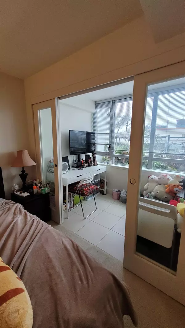 Vancouver, BC V6J 0B8,2008 Pine ST #226