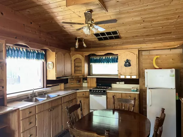 H80 Huckleberry RD Sunshine Valley, BC V0X 1L5