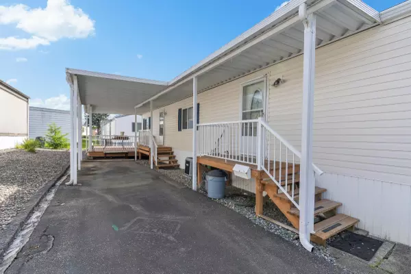Abbotsford, BC V2T 6M3,2035 Martens ST #24