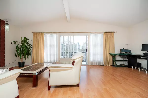 Vancouver, BC V5X 4M5,1283 E 59th AVE