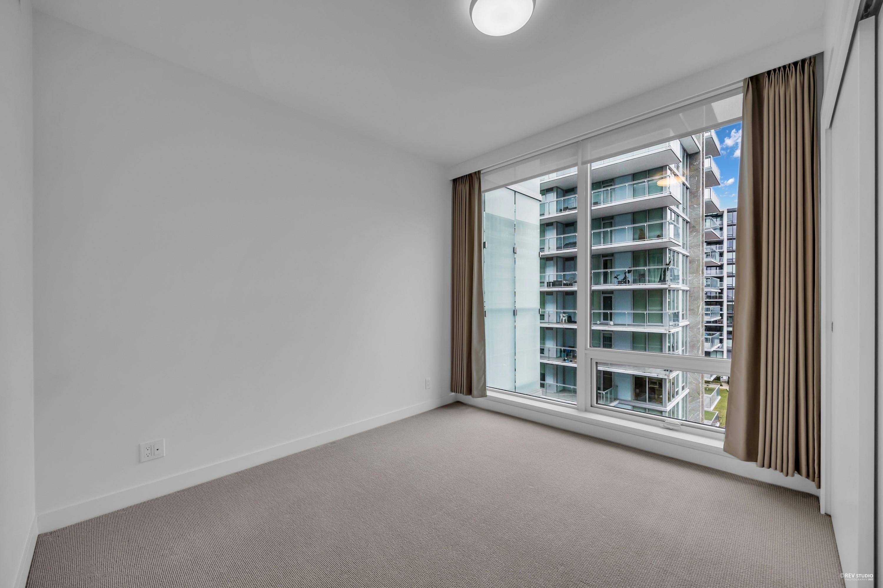 6611 Pearson WAY #703 Richmond, BC V7C 0C3