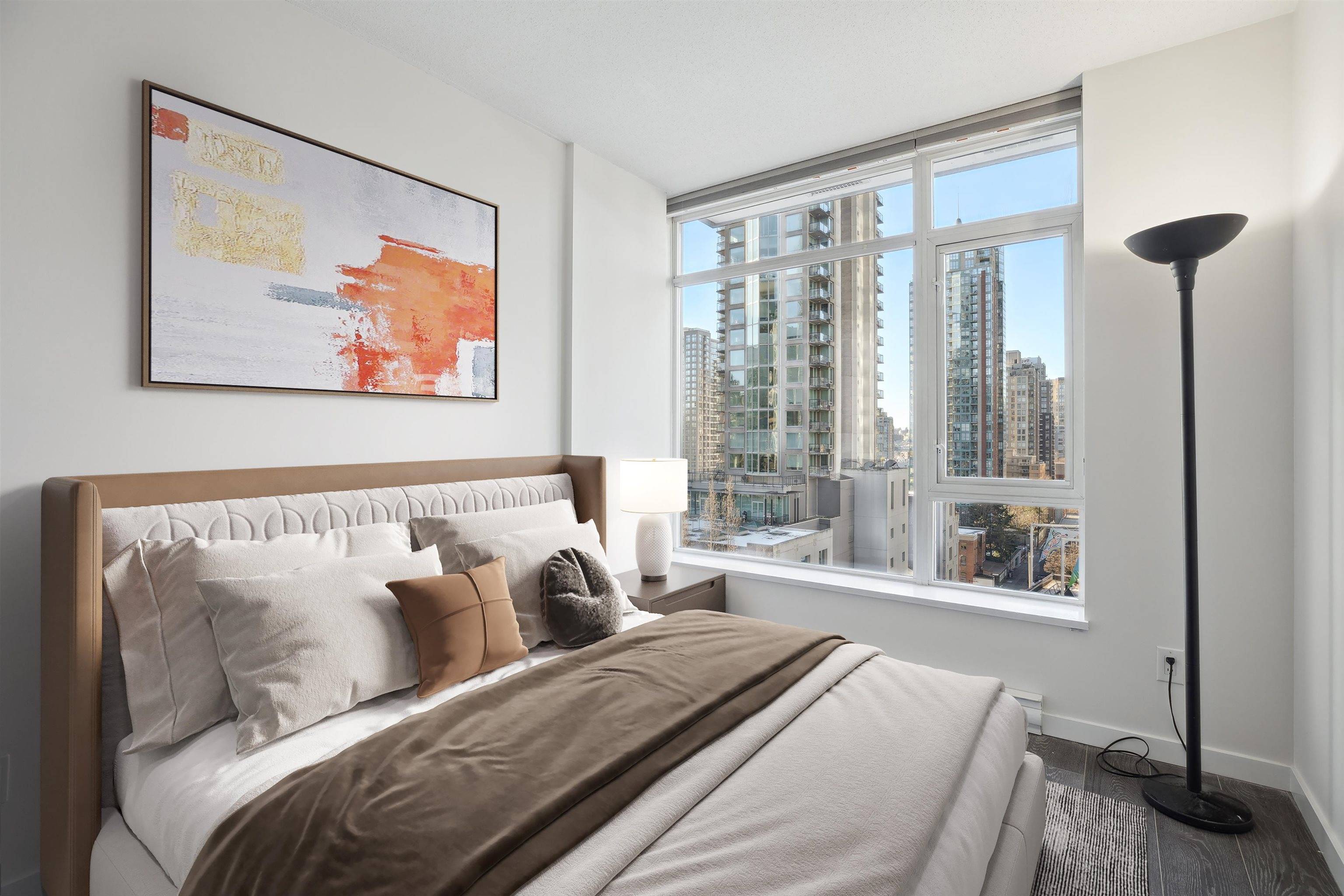 Vancouver, BC V6B 1S1,480 Robson ST #707