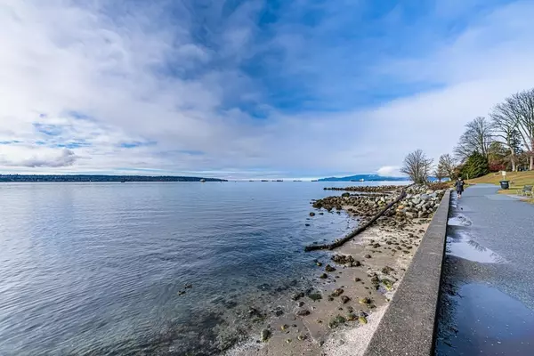 Vancouver, BC V6G 1Z3,2015 Beach AVE #401