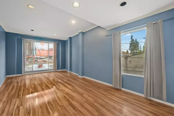 Surrey, BC V3T 2G7,12986 107a AVE