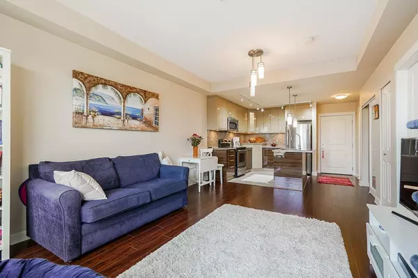 Surrey, BC V3W 0R7,12039 64 AVE #302