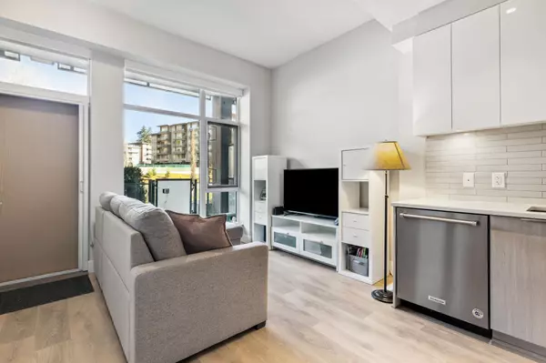 Vancouver, BC V5S 0H5,3588 Sawmill CRES #101