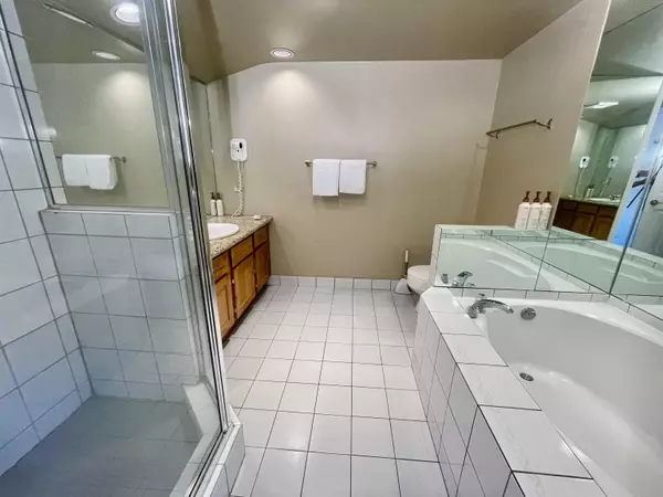 Whistler, BC V8E 1H9,4293 Mountain SQ #904