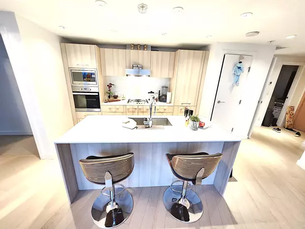 Vancouver, BC V5N 0G5,4638 Gladstone ST #809