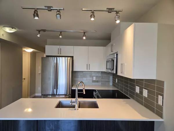 Vancouver, BC V5R 0C3,2689 Kingsway #512