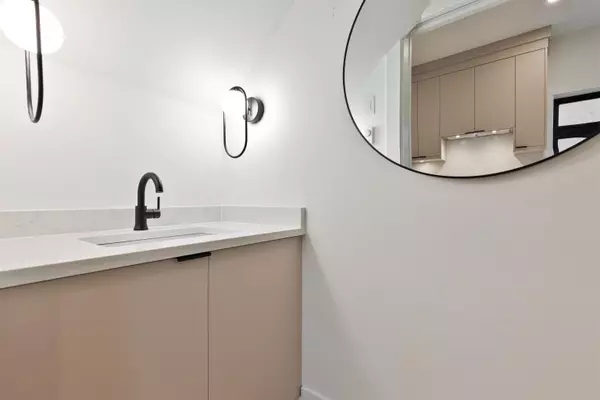 Vancouver, BC V5R 4S6,2632 Ward ST