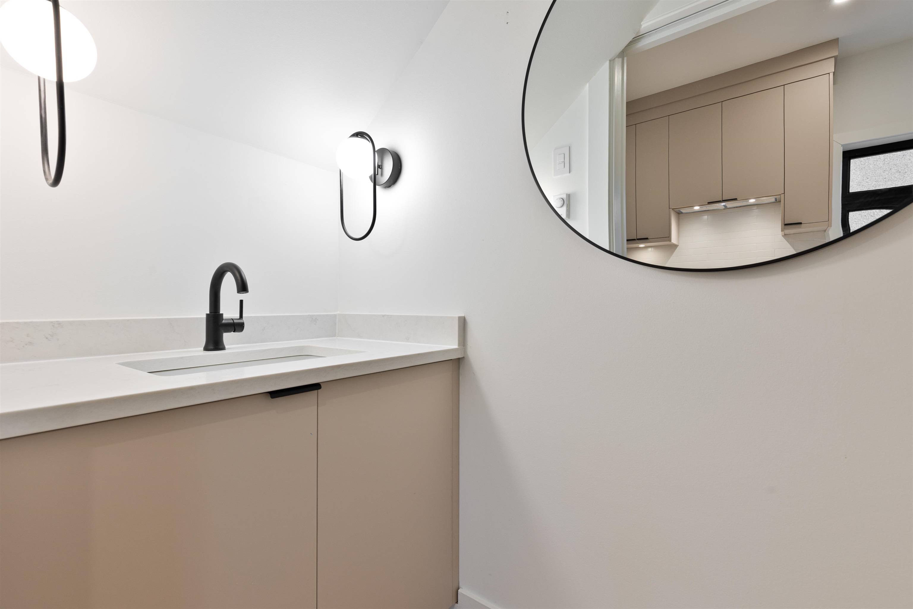 Vancouver, BC V5R 4S6,2634 Ward ST